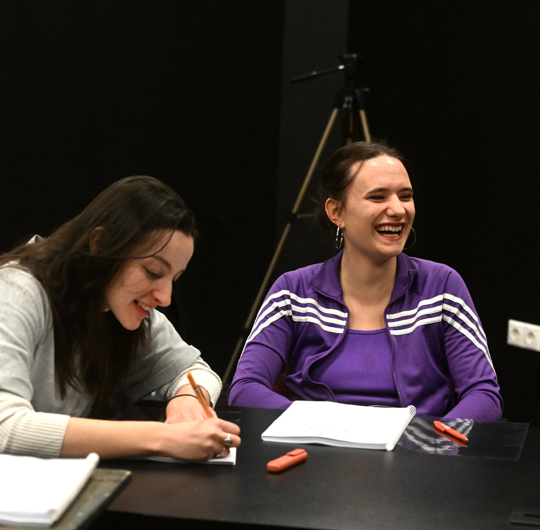 25_cselÚdekolvaso_251210