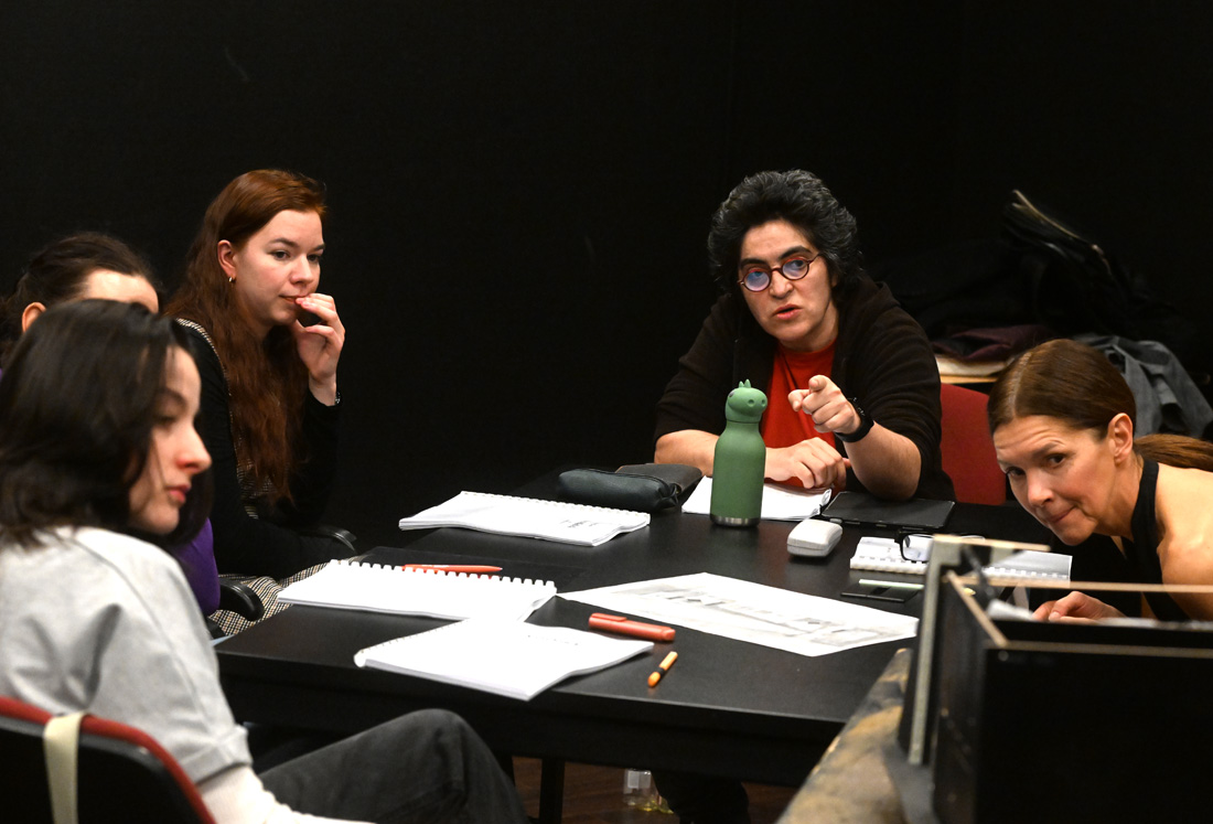 56_cselÚdekolvaso_251210